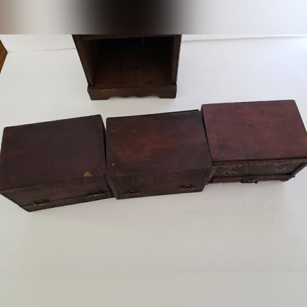 Shelf of Trunks   - Picture 11 of 14
